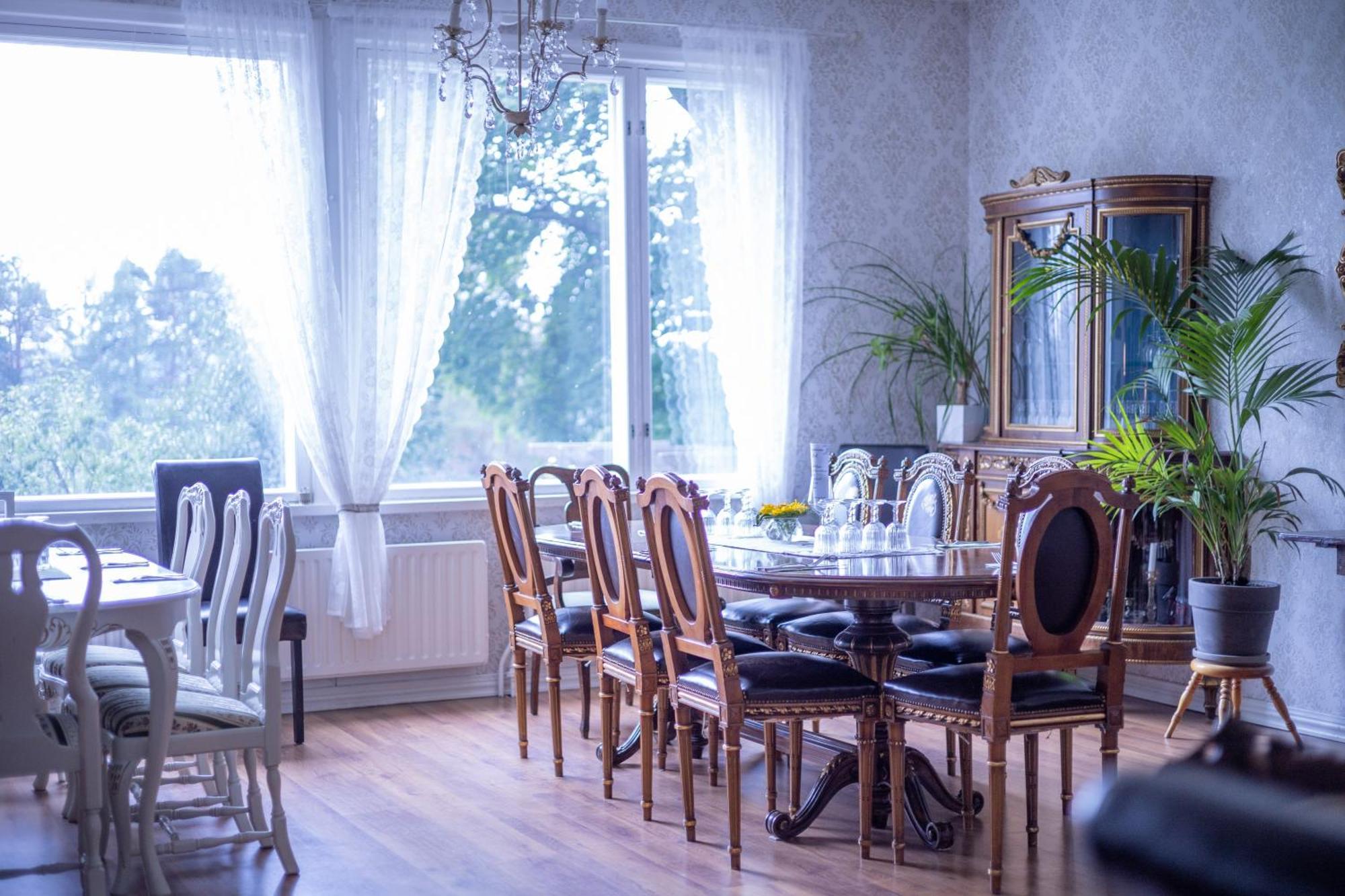 Saarijaerven Ruustinna Oy Hotel *